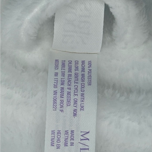 Stars Above Soft White Robe - Picture 7 of 7